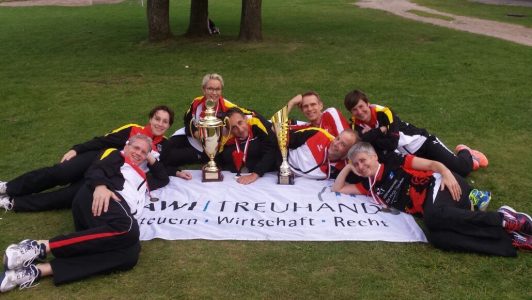 Indiaca-Mannschaft Goldmedaille mit AWI TREUHAND 2017 (2)